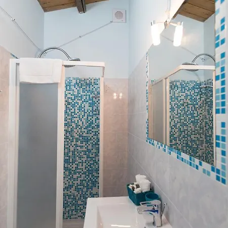 La Casa Del Liberty بيت ضيافة فيتوريا