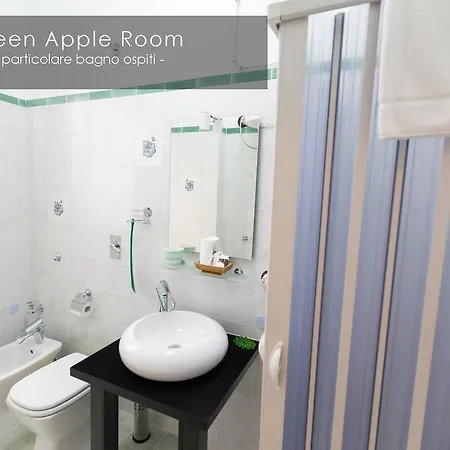 La Casa Del Liberty بيت ضيافة فيتوريا